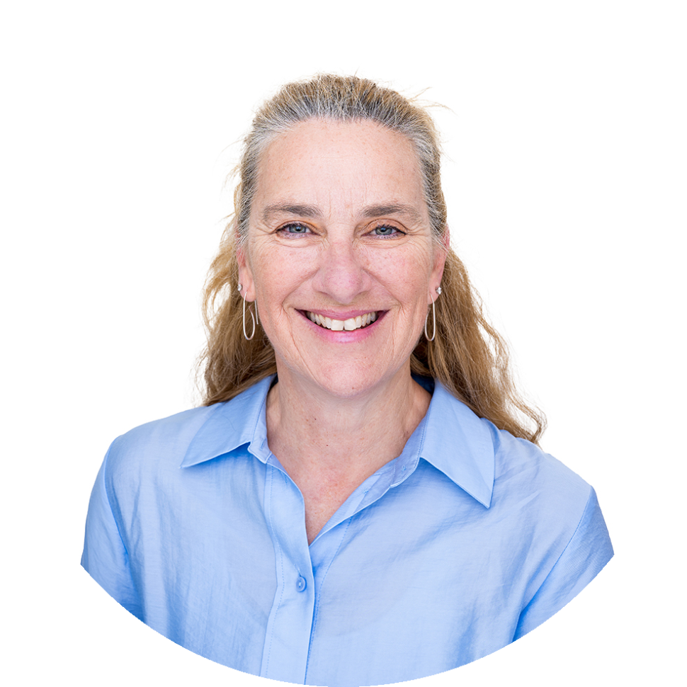 claire-drummond-circle-transparent-background.png