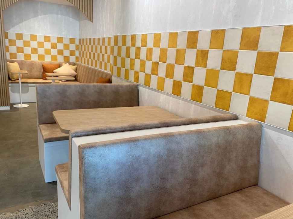 image of honeybees interior setas and tables